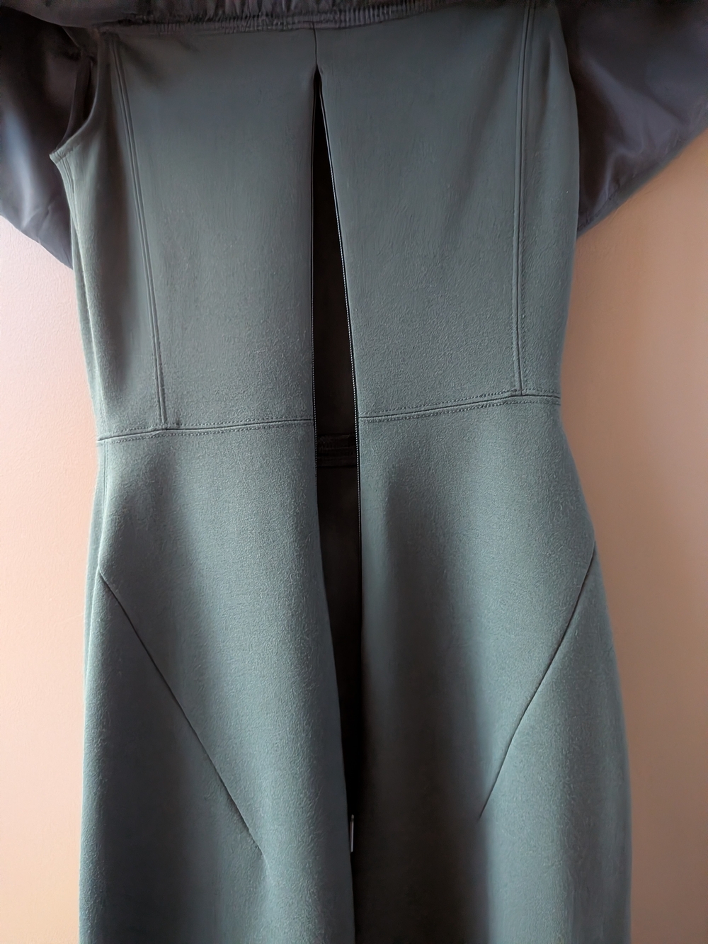 Aritzia Babaton Ruslan Off-Shoulder Midi Bodycon Dress Forest Green 00 Elegant - Picture 5 of 7